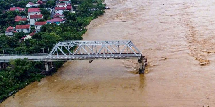 Arrin në 59 numri i të vdekurve në Vietnam nga tajfuni "Yagi"