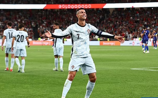 Ronaldo shënon golin e 900-të në karrierë në ndeshjen kundër Kroacisë