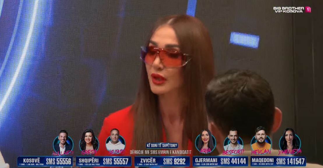 "Asistente e Rezit" - Publiku vendos në siklet me pyetje Arian (VIDEO)