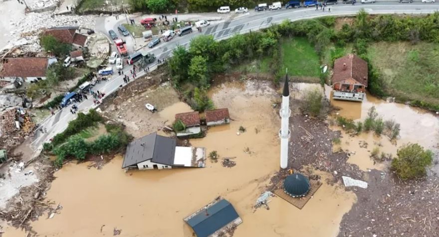 Bosnja e Hercegovina pas përmbytjeve dhe reshjeve të shiut - Foto Reuters