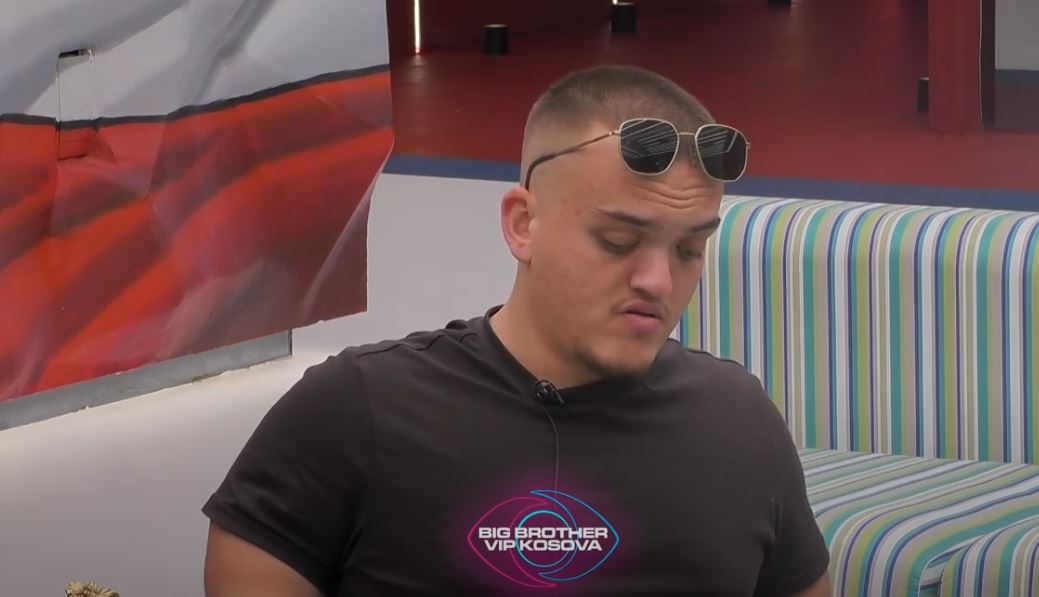 Burimi nuk po mund t’i gjejë të brendshmet, ankohet te Lejla dhe Ana (VIDEO)