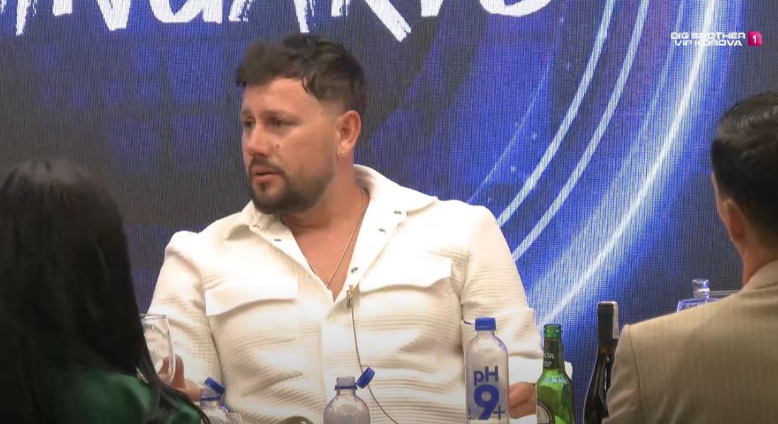 "I kanë nxjerr thikat" - Replika të forta në darkën e të nominuarve