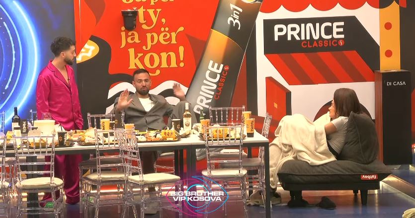 Gjesti ndihet i provokuar nga Lela dhe Ana, ja arsyeja (VIDEO)