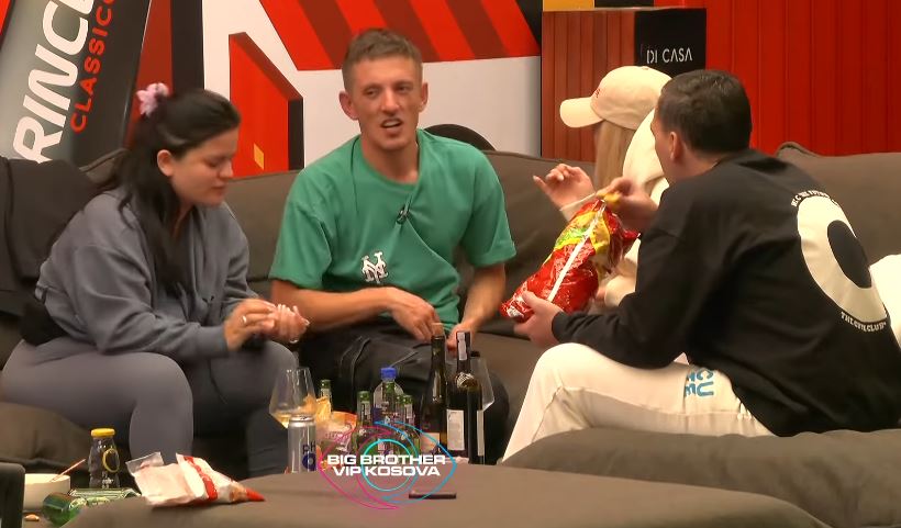 Vullneti tregon çfarë i tha nëna e tij para se të hynte në BBVK