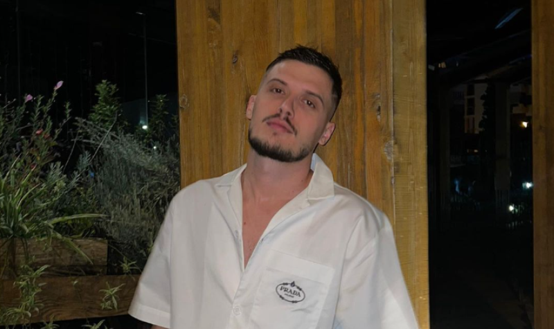 Bardhi ka një pyetje për fansat e tij