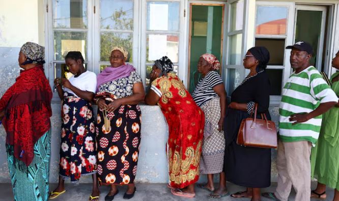 Persona të armatosur vrasin dy figura të opozitës në Mozambik, rriten tensionet në vend