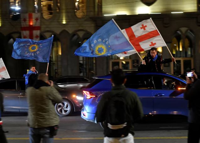 SHBA-ja dhe BE-ja bëjnë thirrje për hetim pas raportimeve për shkelje në zgjedhjet e Gjeorgjisë
