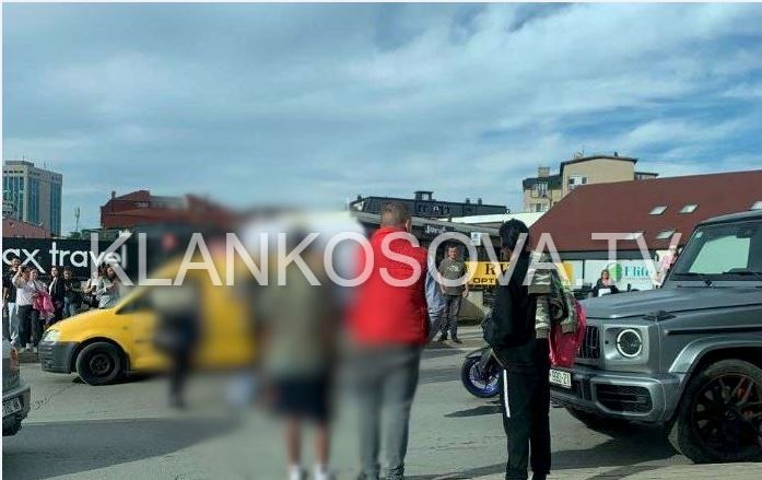 Policia jep detaje për këmbësoren që u godit nga motoçikleta sot në Prishtinë