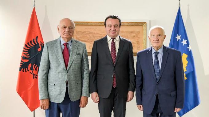 Kurti takon Moisiun dhe Sejdiun, diskutohet për marrëdhënien Kosovë - Shqipëri