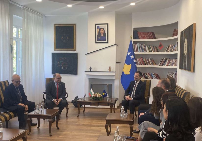 Ministri i Kulturës, Hajrullah Çeku dhe homologu i tij nga Bullgaria, Nayden Todorov kanë nënshkruar marrëveshje bashkëpunimi.