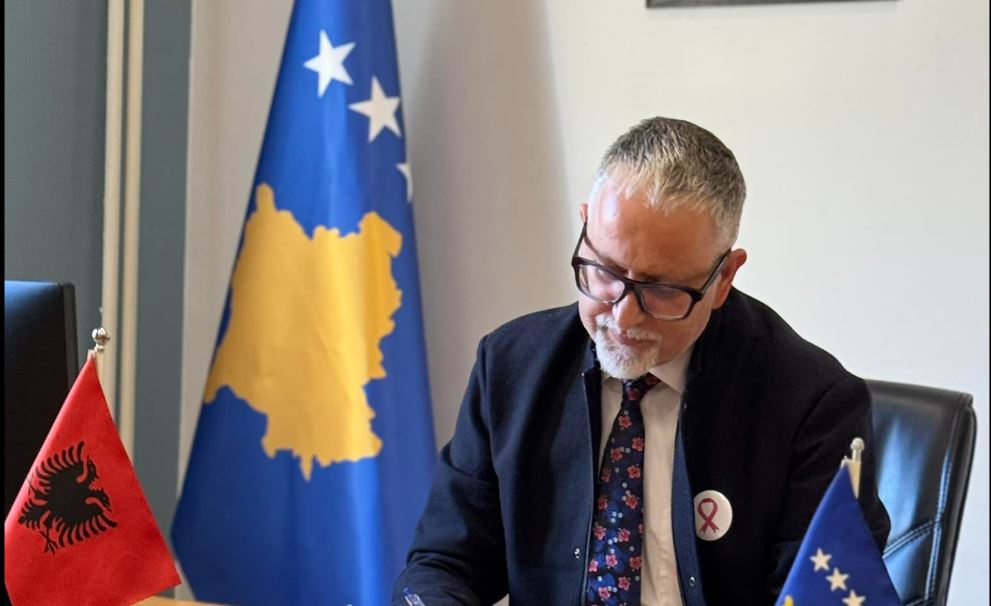 Ministri i Shendetsise, Arben Vitia