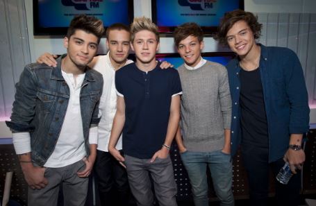 One Direction bën homazhe pasi ‘vëllai’ i tyre vdiq tragjikisht