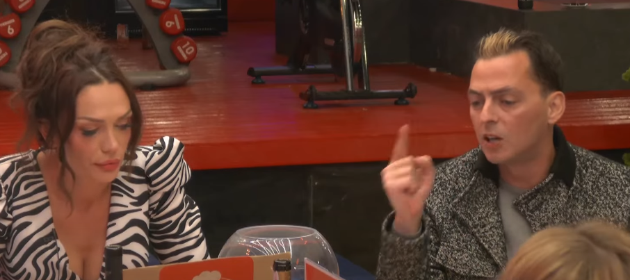 Besforti humb durimin me Rezin: Pusho o njëri i sëmurë, pusho! (VIDEO)