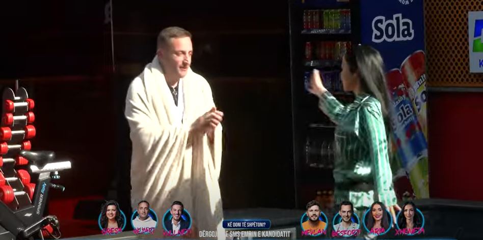 Xheneta i kërcen Rezit, ja si reagon ai (VIDEO)