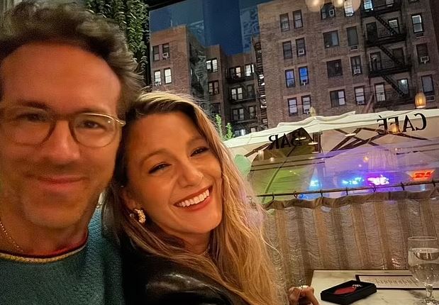 Rayn Reynolds dhe Blake Lively po mbajnë romancën gjallë