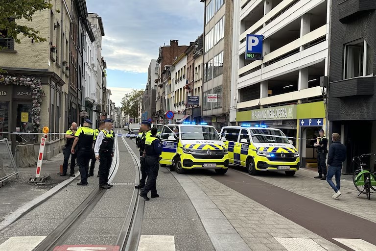 Të shtëna në Antwerp të Belgjikës.
