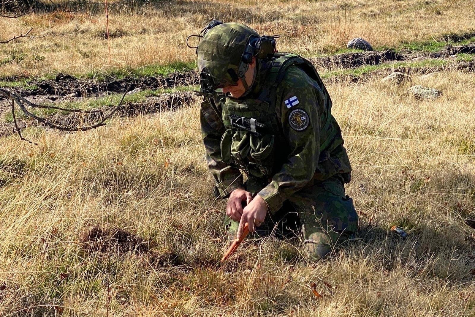 Qytetari has në një mjet të dyshimtë në Ferizaj, KFOR-i dhe FSK e tërheqin nga vendi i ngjarjes