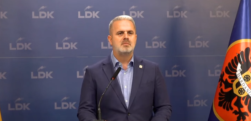 Visar Azemi nga LDK-ja.