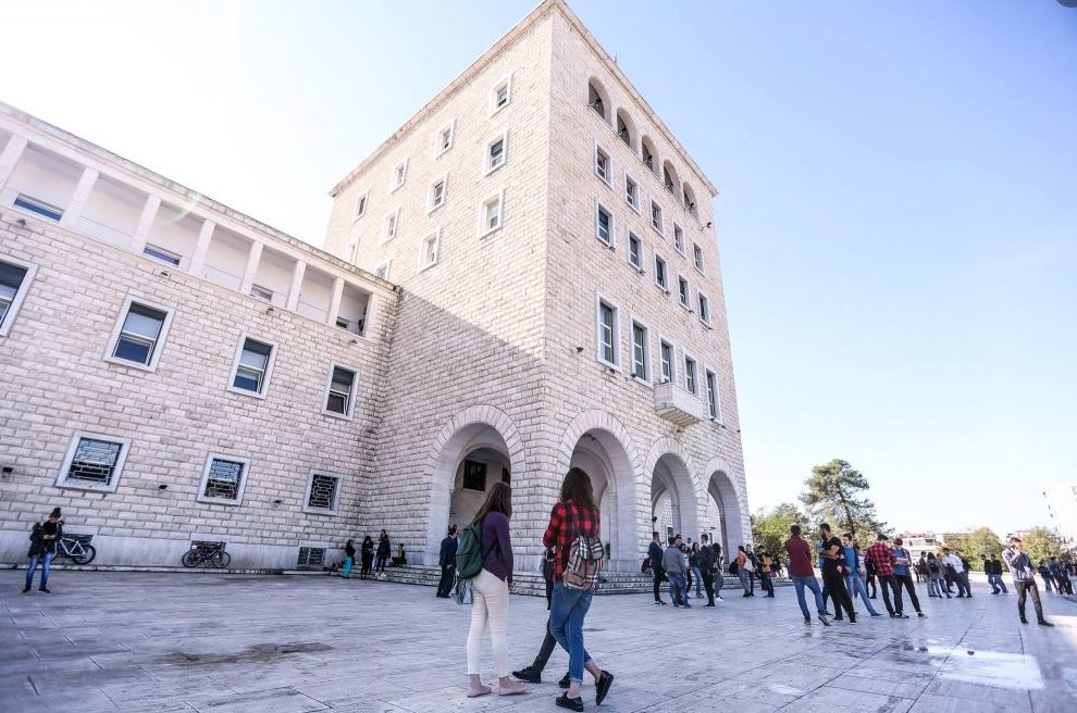 Veliaj iu uron suksese studentëve dhe pedagogeve në vitin e ri akademik