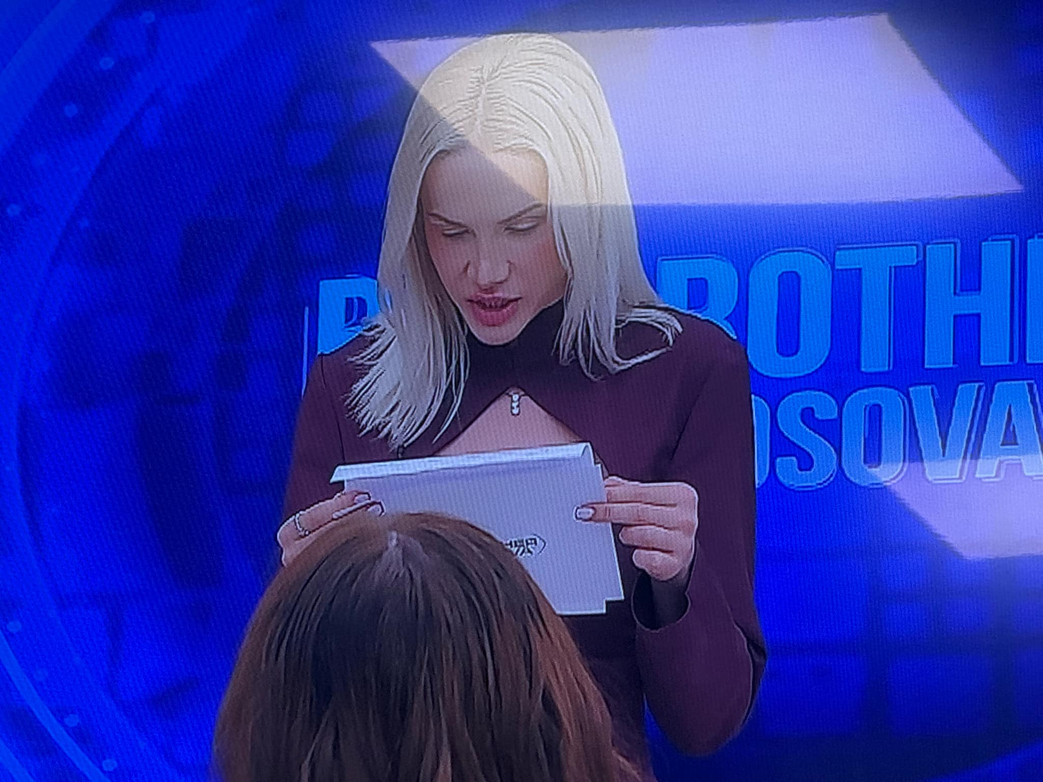 Zarf për nysat e BBVK3, arrin sfida e parë për banorët (VIDEO)