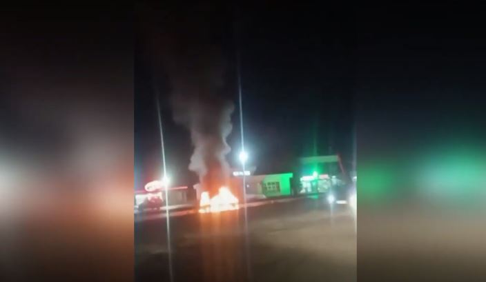 Vetura kaplohet nga flakët në Lluzhan të Podujevës