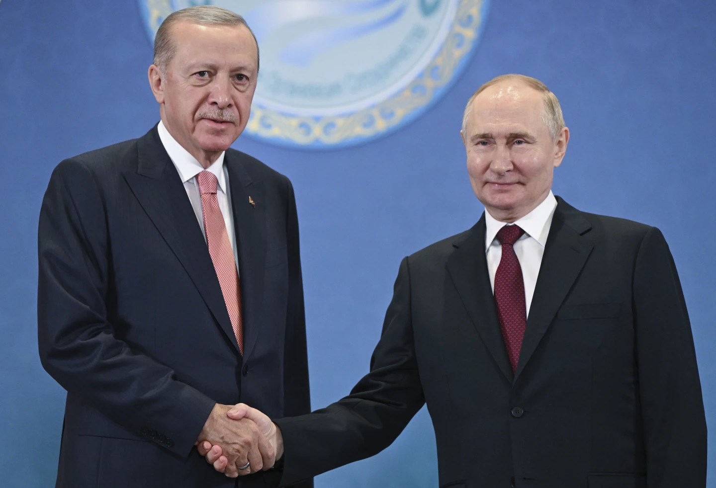 DW: Turqia aleate me Perëndimin, mike me Rusinë