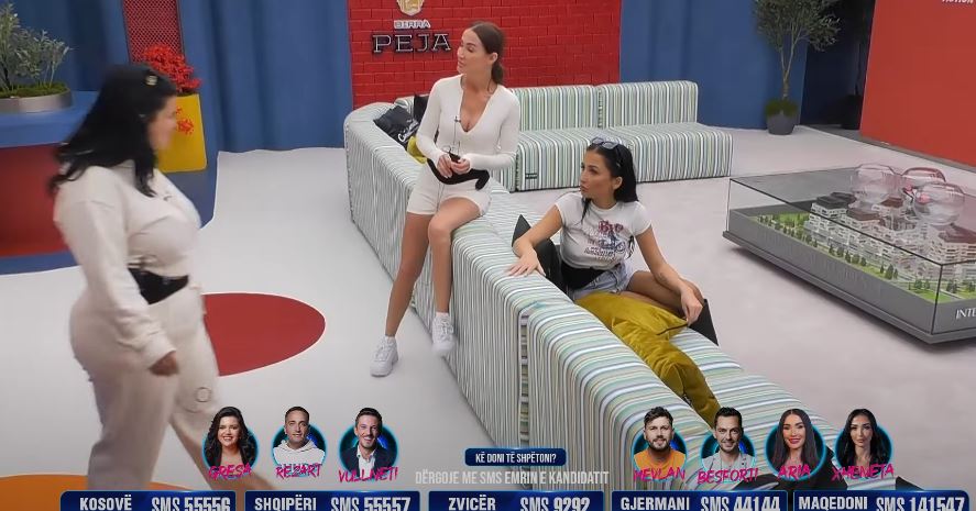 Përplasje e ashpër mes vajzave, Xheneta dhe Gresa nuk lënë gjë pa i thënë njëra - tjetrës