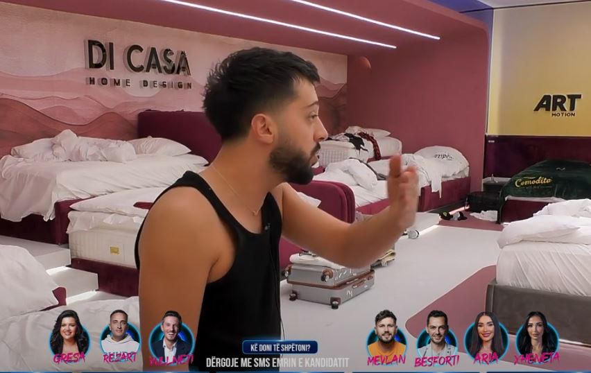"Mos m'shti me hi n'kuzhinë mi gjujt krejt senet", Gjesti nervozohet me banorët (VIDEO)