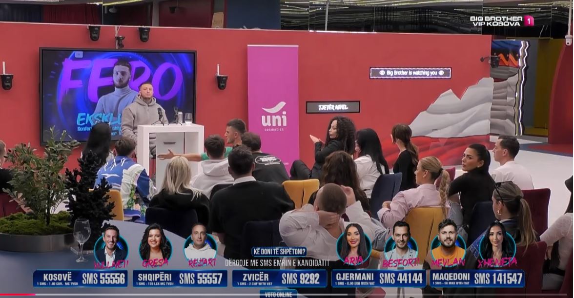 Tensione në konferencën e Feros, ish-këngëtari paralajmëron largimin