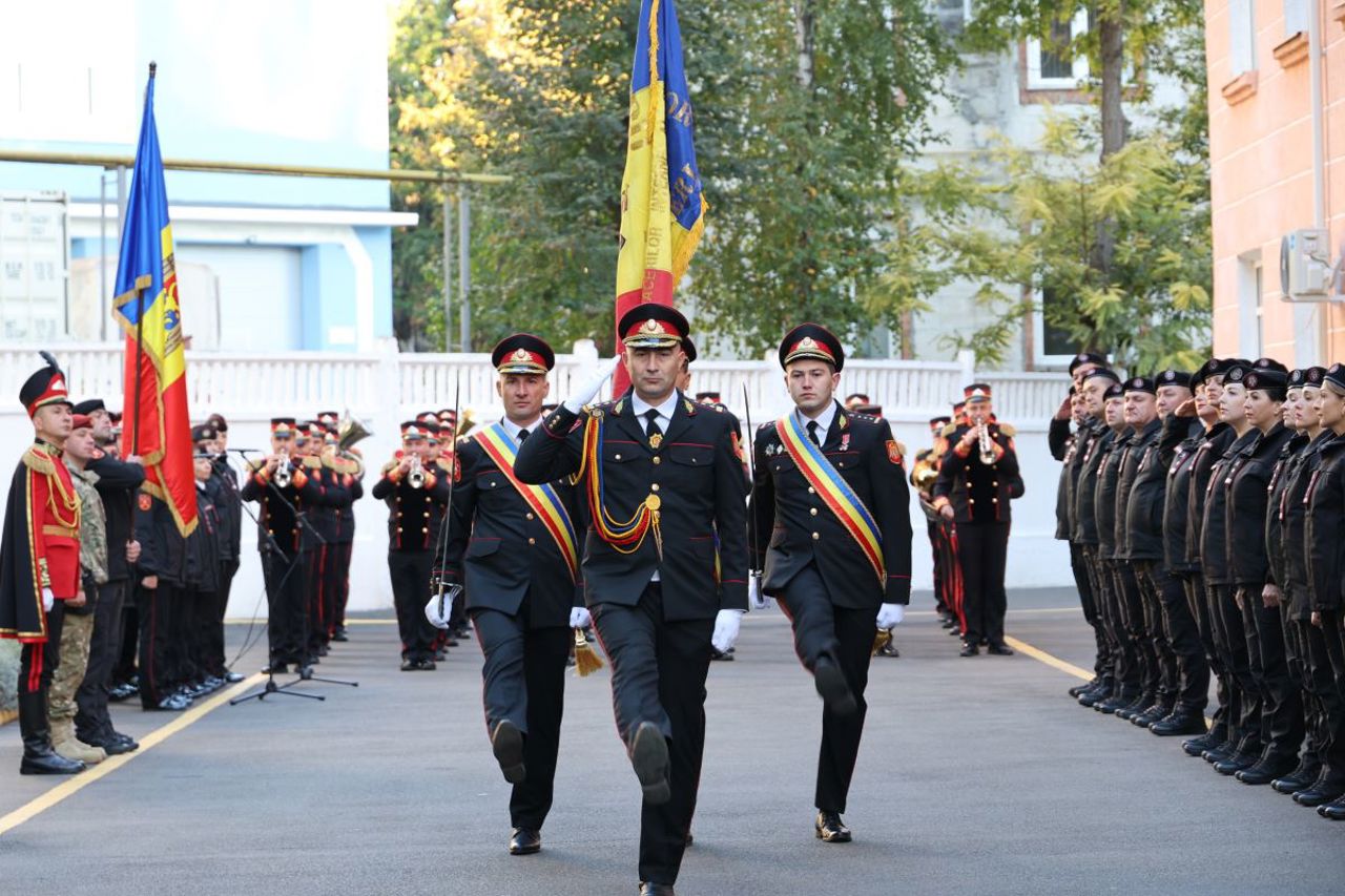 Kontingjenti i dytë i karabinierëve moldavë i bashkohet KFOR-it