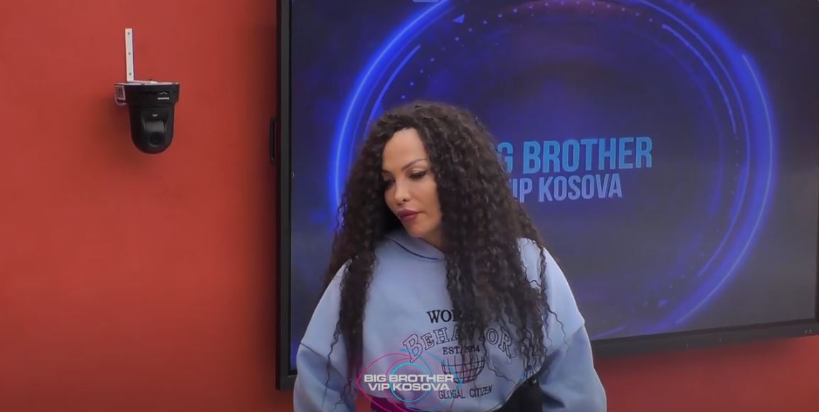 Rovena flet për sfidat, dënimet dhe muzikën në TikTok (VIDEO)