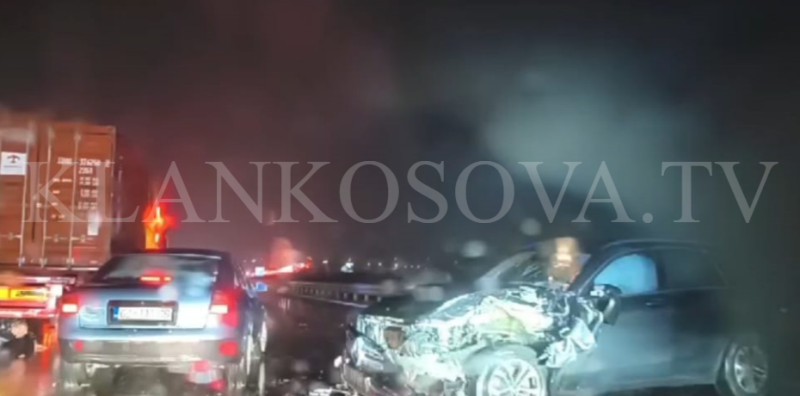 Dy të lënduar në aksidentin që ndodhi në pjesën e autostradës Veternik - Bresje