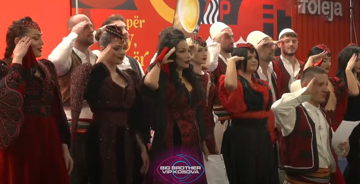Banorët e përjetojnë në shpirt këngën “Marshi i UÇK-së” (VIDEO)