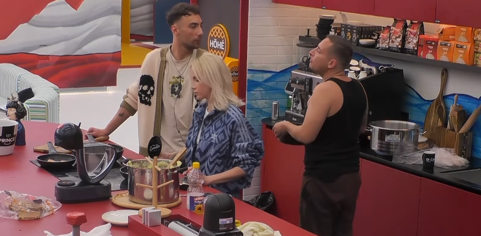 Përplasje me Arionin, Rezi i kërkon mos t'i ndërhyjë në diskutimet me Sarën e banoret tjera (VIDEO)