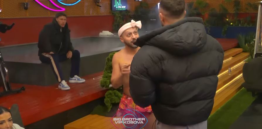 Gjesti me akuza ndaj Edit dhe Xhenetës që po bëjnë "filma" (VIDEO)