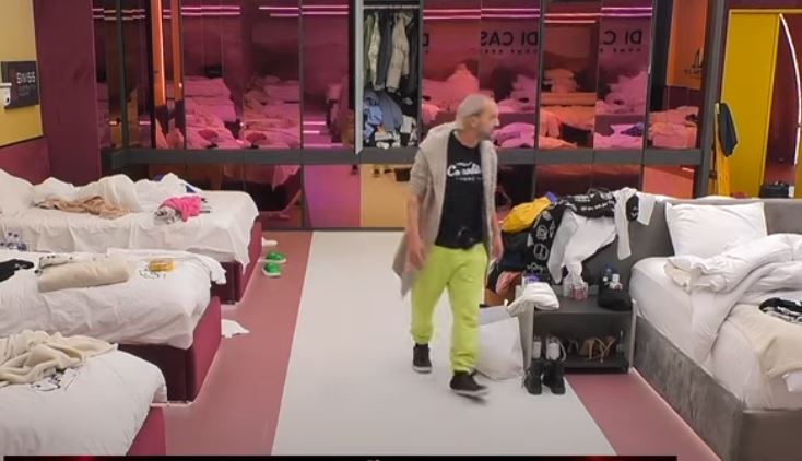 "Oj masazherkë", Xuxi e ofendon Xhenetën, ndërhyn Rovena! (VIDEO)