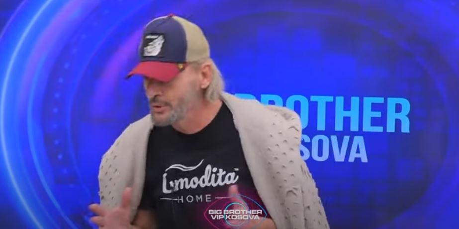 Xuxi dhe Rovena krijojnë atmosferë të bukur në shtëpi (VIDEO)