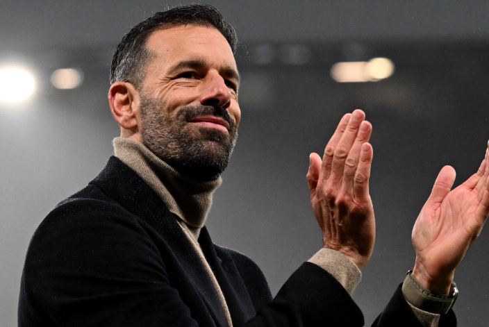 Van Nistelrooy favorit për t'u bërë trajner i Leicesterit