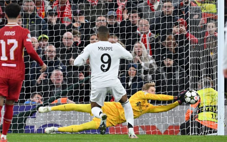 Portieri i Liverpoolit, mbret i penaltive të mbrojtura