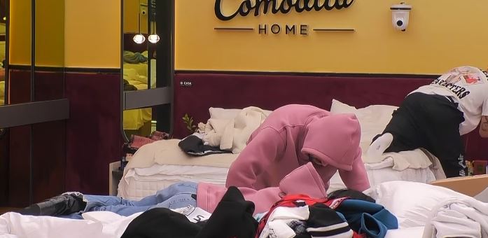 "Të lutem hajde", Gjesti i kërkon Xhenetës të bisedoj me të, kjo e fundit reagon ashpër! (VIDEO)