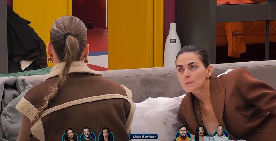 Lela dhe Diana diskutojnë për Anën dhe Leon (VIDEO)