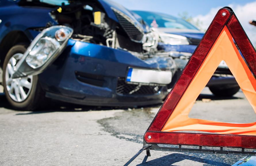 Dy aksidente trafiku në Mitrovicë të Veriut  lëndohen tre persona