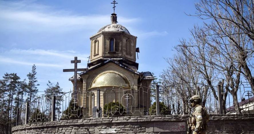 Rusia dënon me burgim të përjetshëm dy ushtarë rusë për vrasjen e një familjeje në Ukrainë