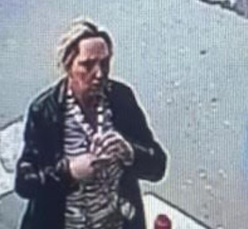 Policia kërkon ndihmë në lokalizimin e një gruaje në Pejë, dyshohet se ka kryer vjedhje