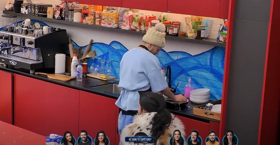 “Nuk po zgjohet prej gjumi”, Gjesti dhe Xheneta flasin për Arionin (VIDEO)
