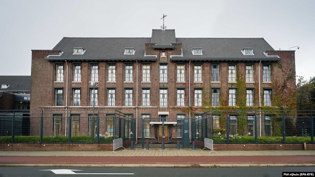 Shtyhen seancat e gjykimit ndaj Haxhi Shalës e të tjerëve, Specialja nuk jep detaje
