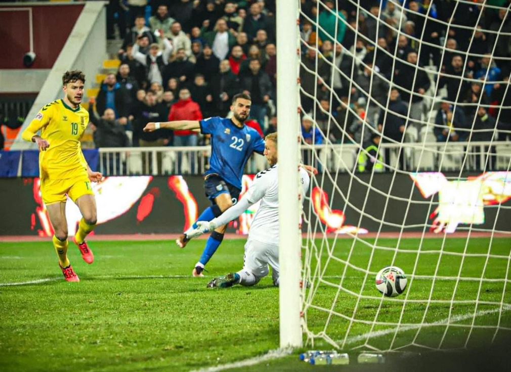 GOOOOOOOL, Kosova tund rrjetën e mysafirëve qysh në fillim