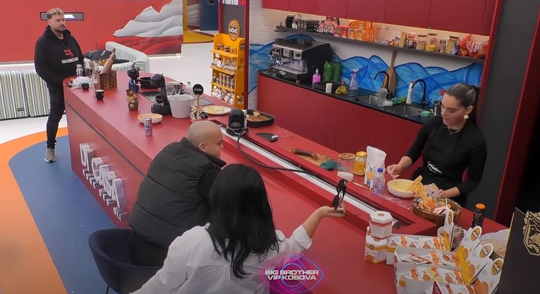 Gresa-Mavlanit: Kanë me u tha ujërat, e unë prapë kom me të dashtë (VIDEO)