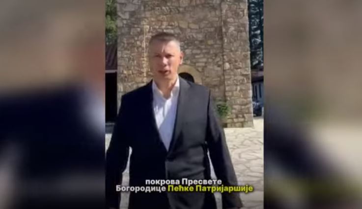 Provokimi “kishtar”: Urdhërarrest për bedelin e Dodikut në Pejë