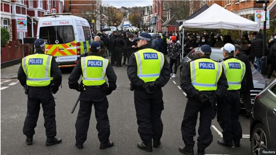 Gjashtë të arrestuar në Britani të Madhe për terrorizëm